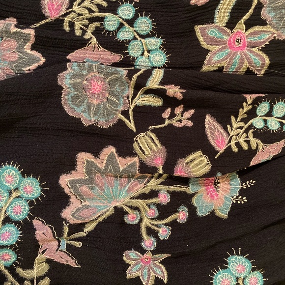 Gorgeous Flowy Free People Tunic , size XS - Picture 3 of 4